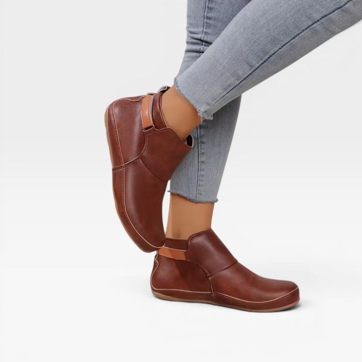 Wilhelmina | Effortless Cushioned Leather Ankle Boots Women