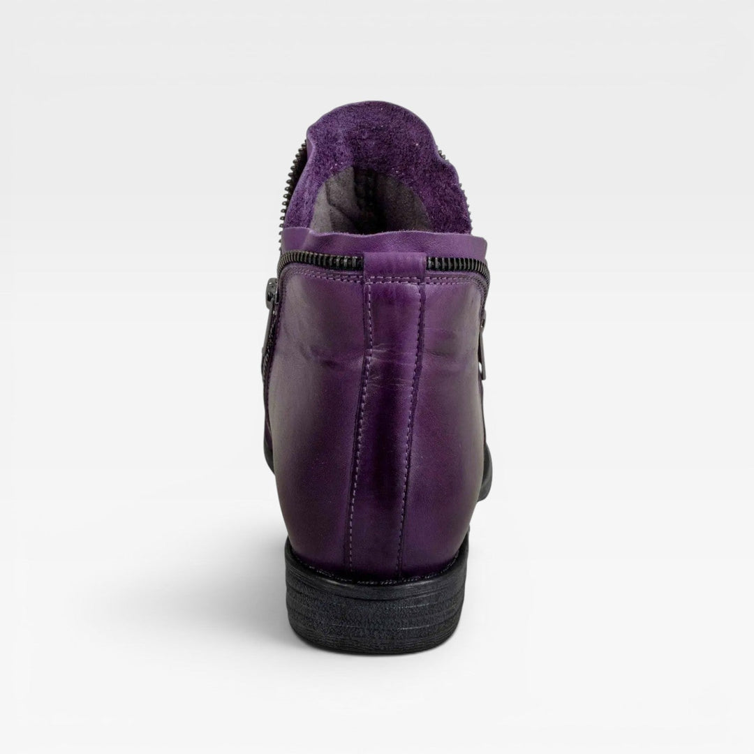 Isadora | Elegant Leather Ankle Boots with Block Heel