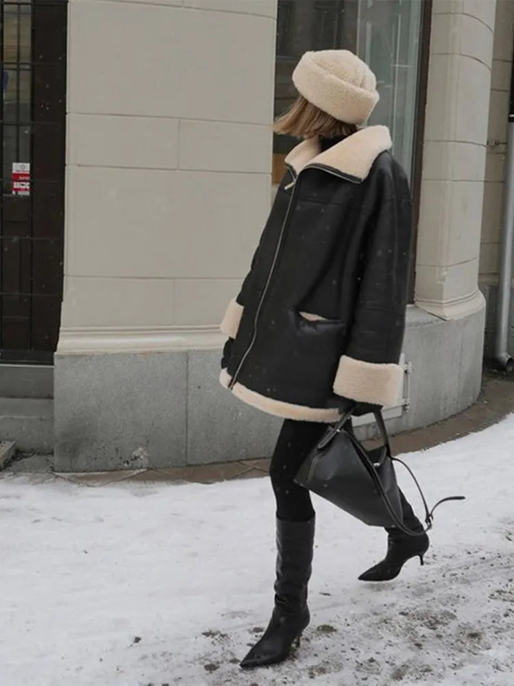 Una | Warm Oversized Shearling Aviator Jacket for Women
