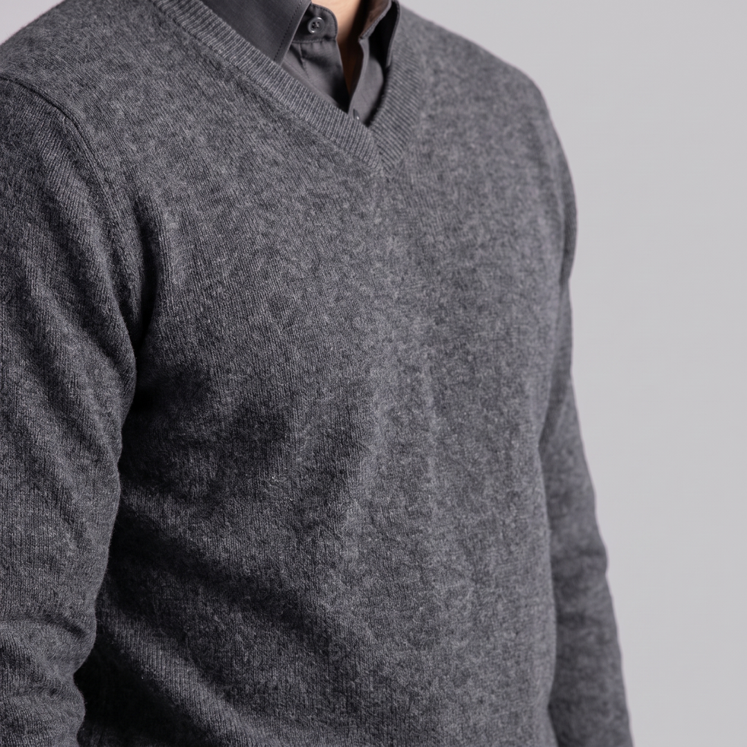 Gideon | Relaxed V-Neck Knit Sweater