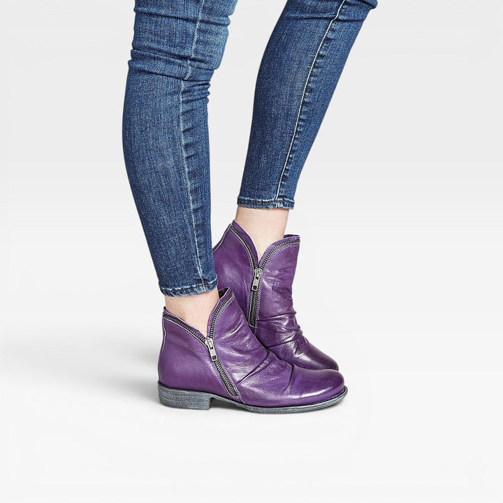 Isadora | Elegant Leather Ankle Boots with Block Heel