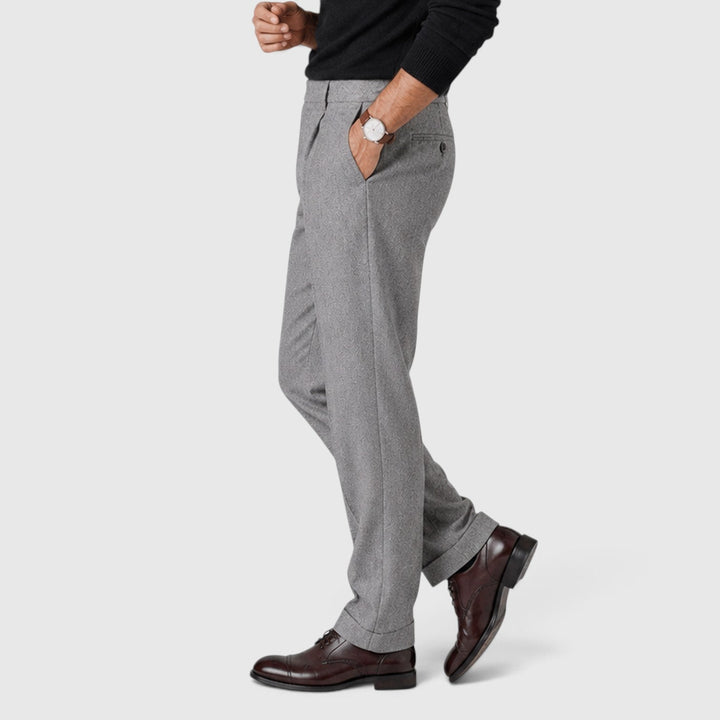 Andre | Polished Pleated Wool-Blend Trousers Men