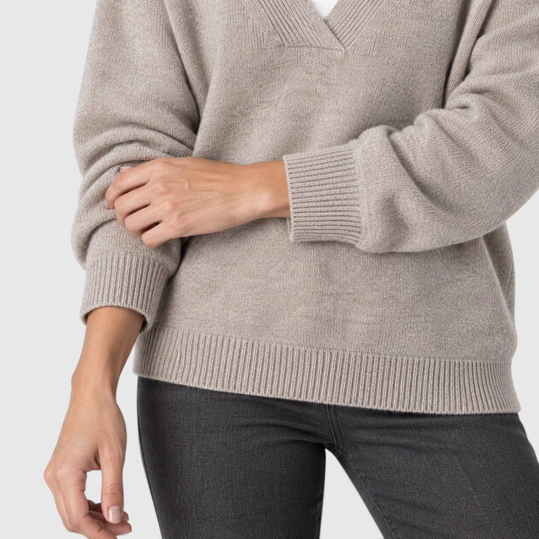 Alice | Effortless Oversized Cashmere V-Neck Jumper