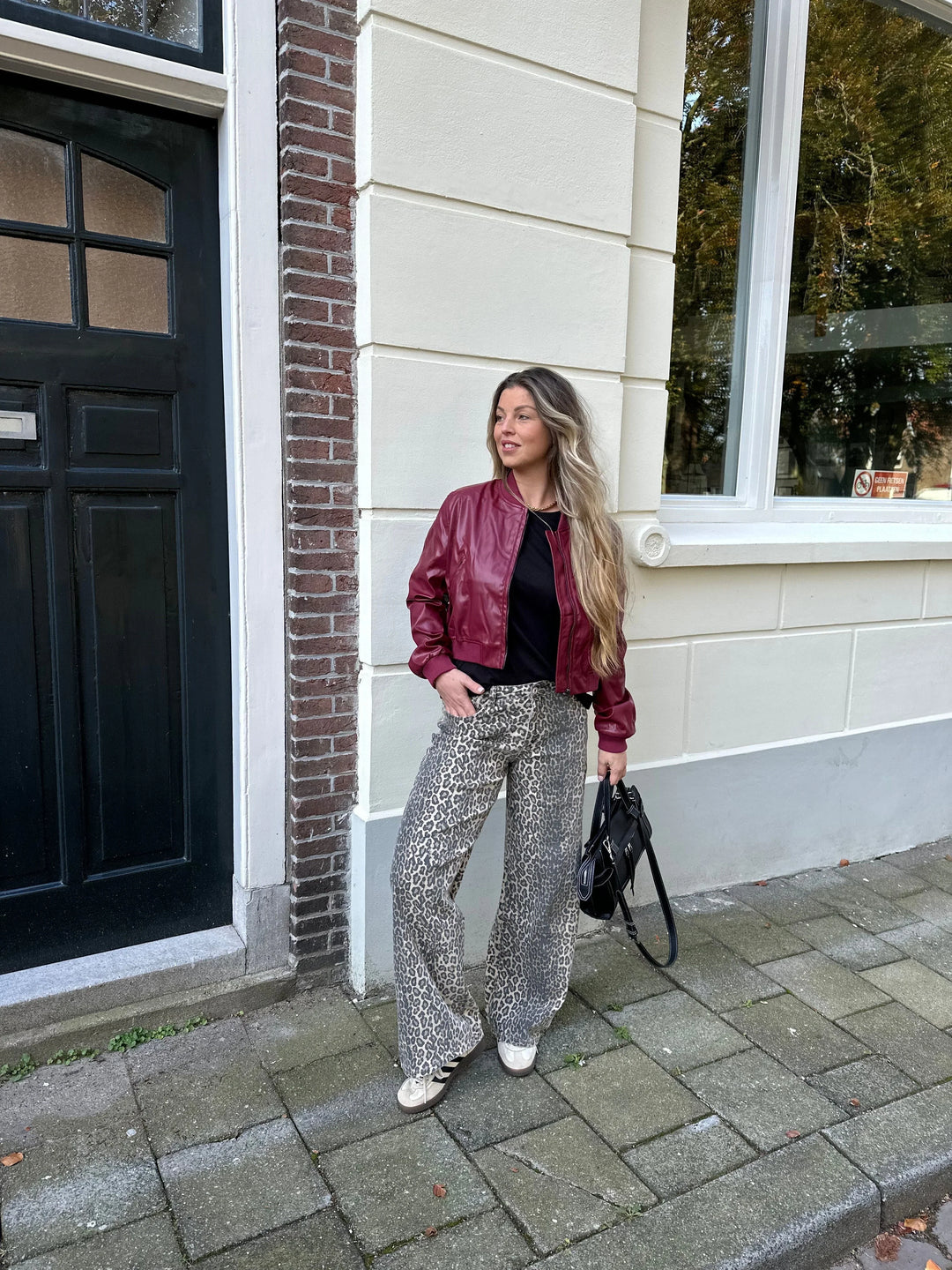 Beatrix | Sleek Ribbed-Cuff Leather Bomber Jacket